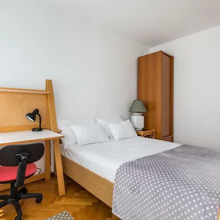 Budget Friendly| 2 Bd | Close To Beach * Split