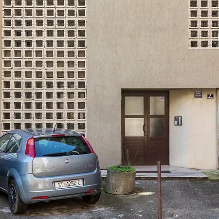 Budget Friendly| 2 Bd | Close To Beach Apartman *