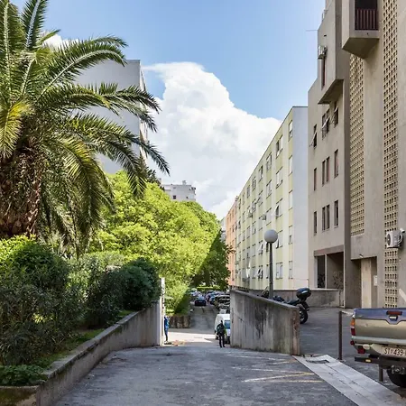 Budget Friendly| 2 Bd | Close To Beach Apartman Split